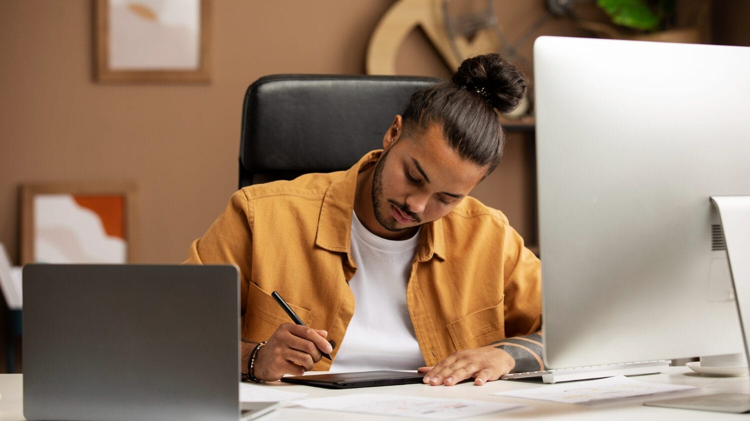 Comparing technology errors and omissions vs cyber risk at work