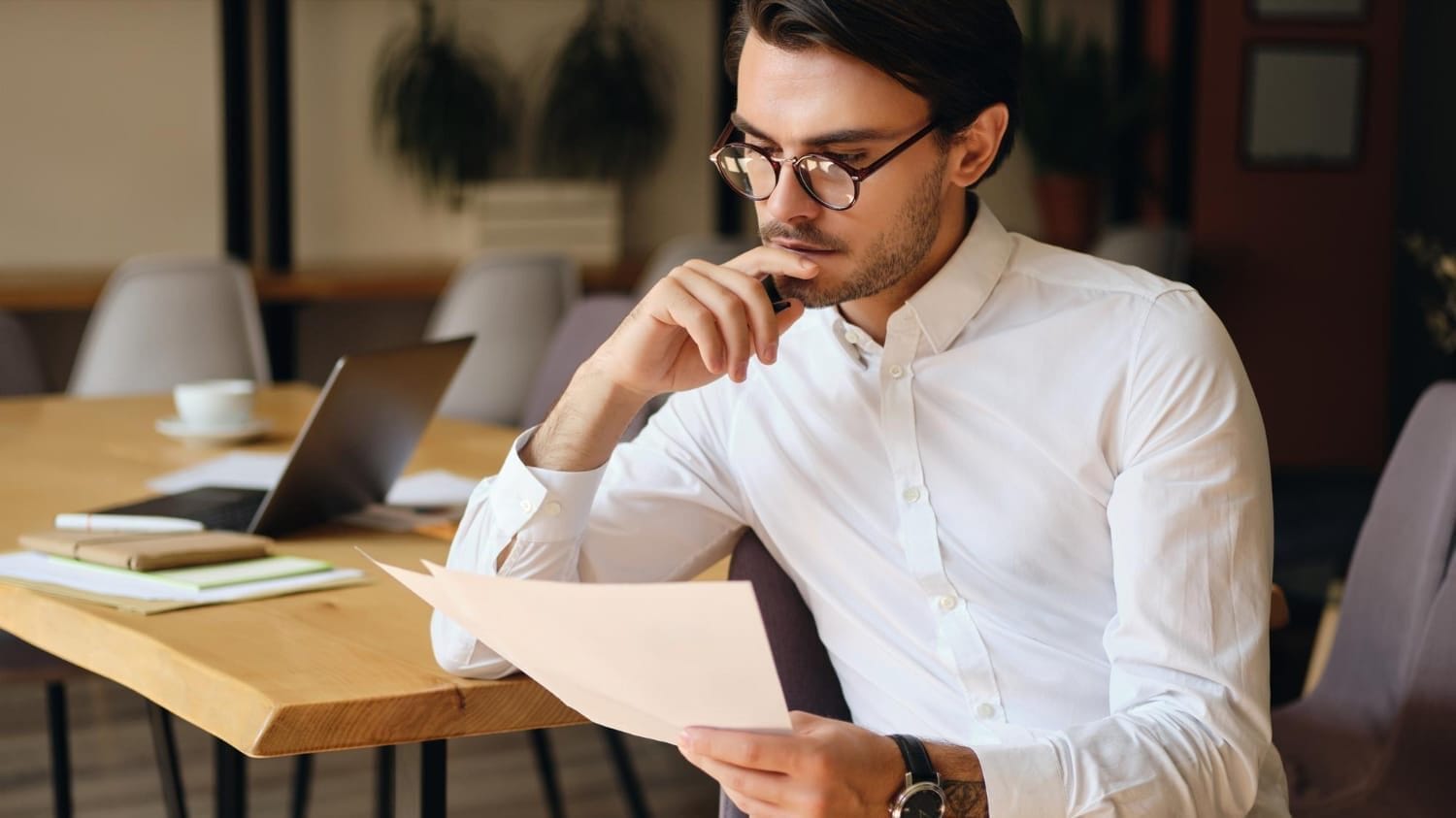 Consultant reading errors and omissions liability insurance documents